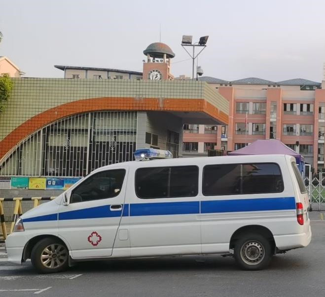 承德救护车出租护送骨折病人一公里多少钱